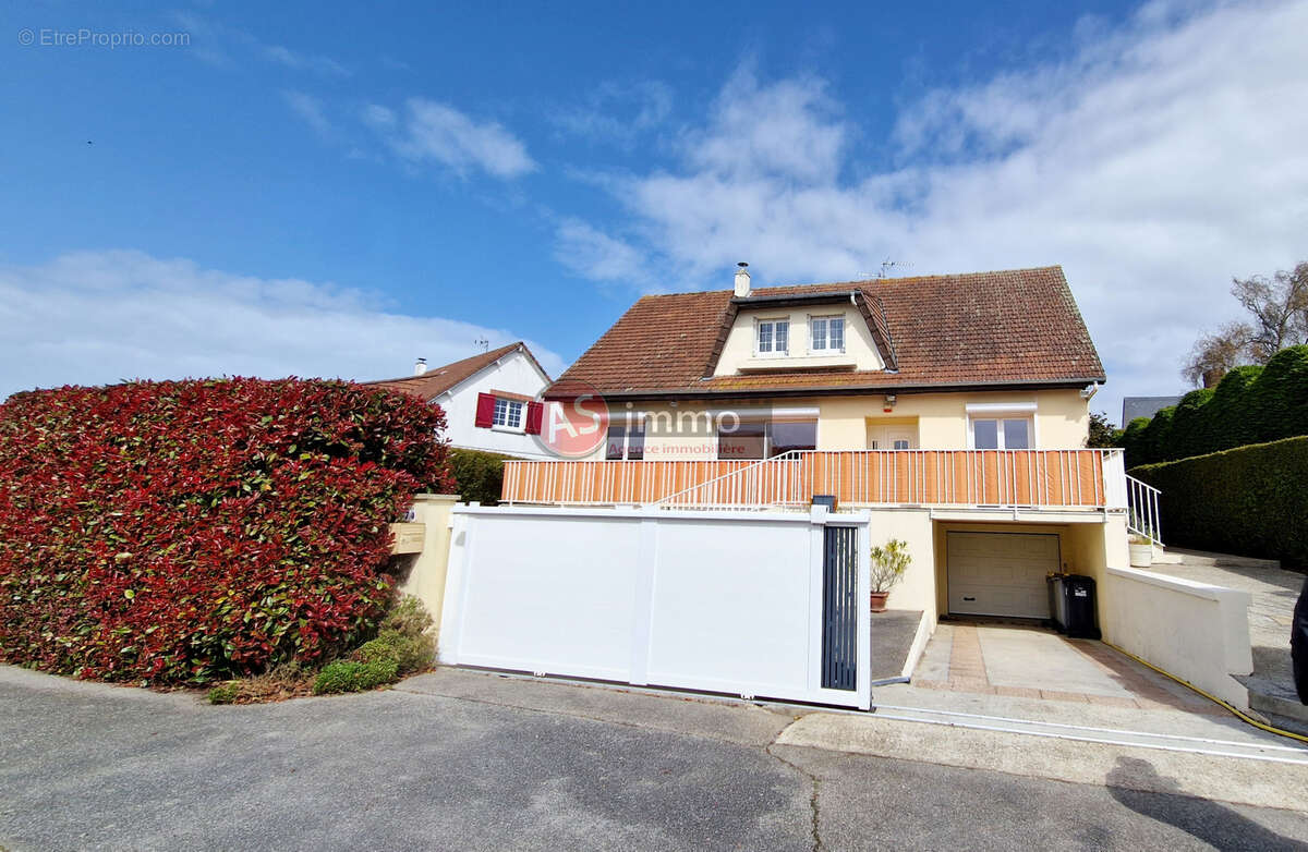 Maison à GREGES