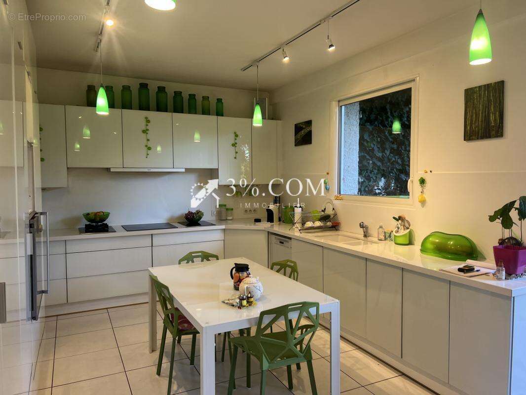 3%. com immobilier à  poitiers - photo 8