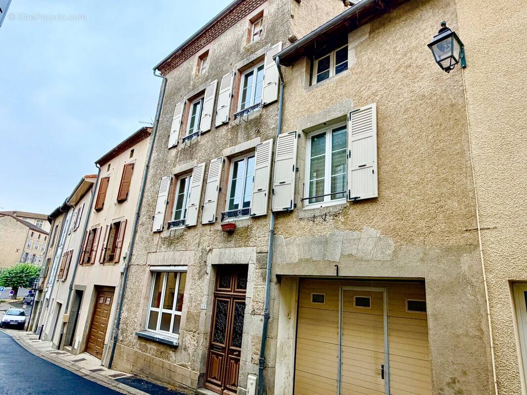 Maison à BELLAC