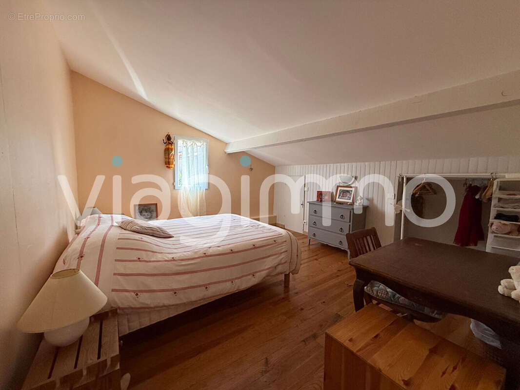 Maison Six Fours Les Plages 85 m2 - photo 11
