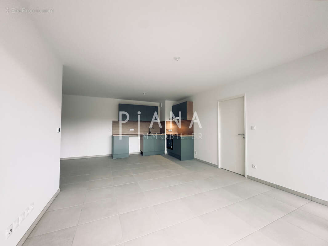 Appartement à LANCON-PROVENCE