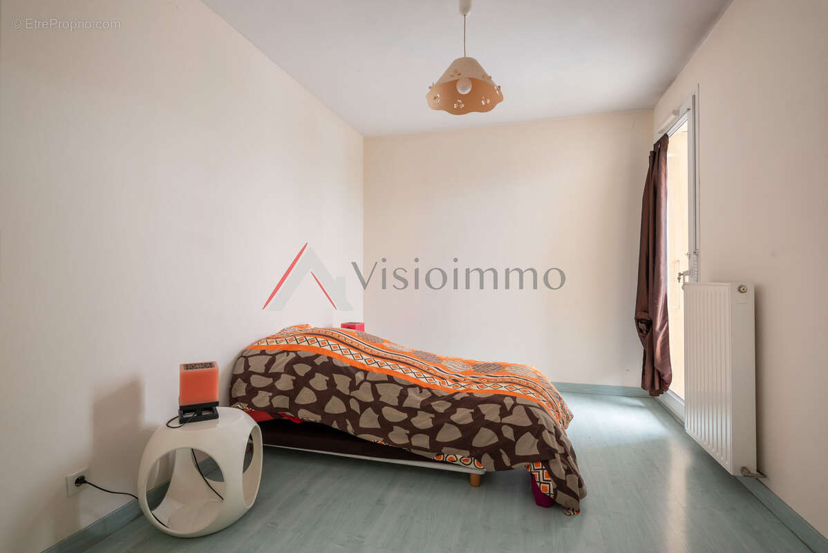 Appartement à LE PONT-DE-CLAIX