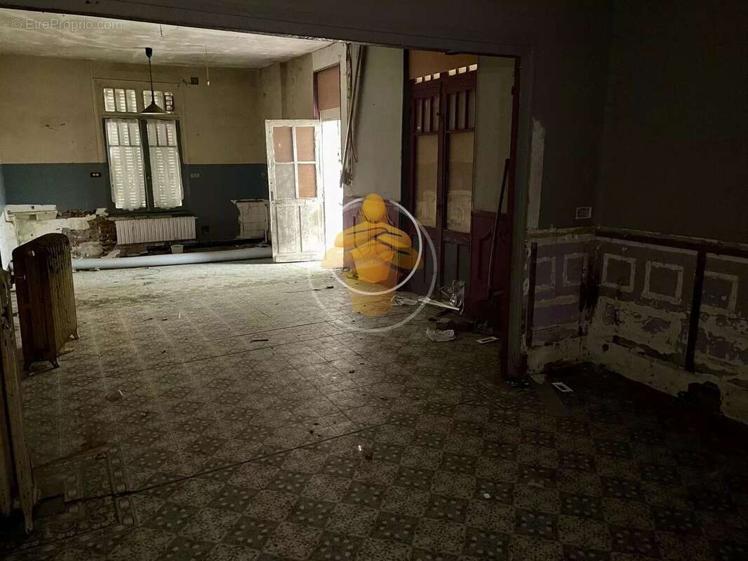Maison à LA FERE
