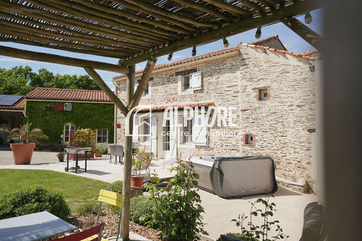 Maison 129m² - 3 chambres - terrain de 1666m² - Rives De L Yon - photo 3