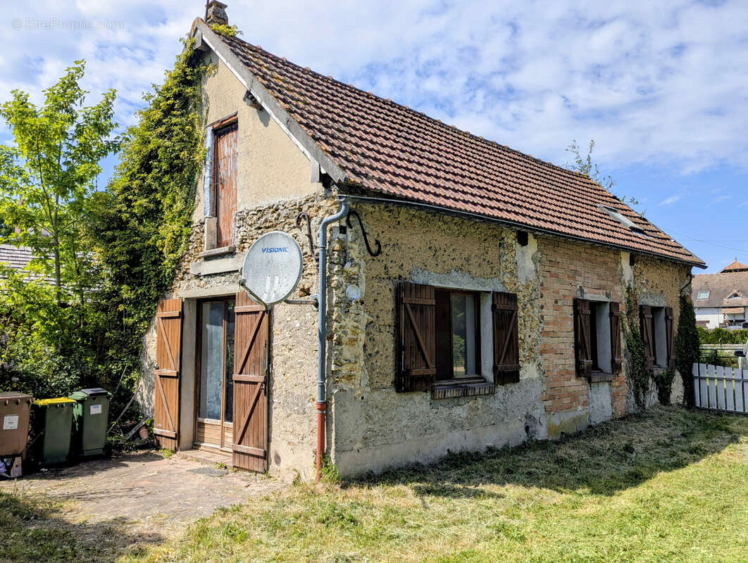 Maison à CONDE-SUR-VESGRE