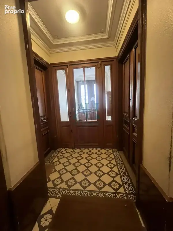 Studio à deux pas- rue des Martyrs - photo 11