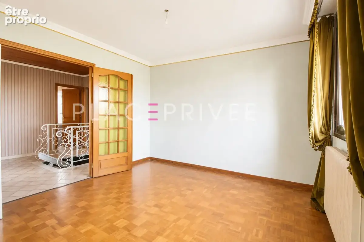 Maison avec garage et jardin - photo 4