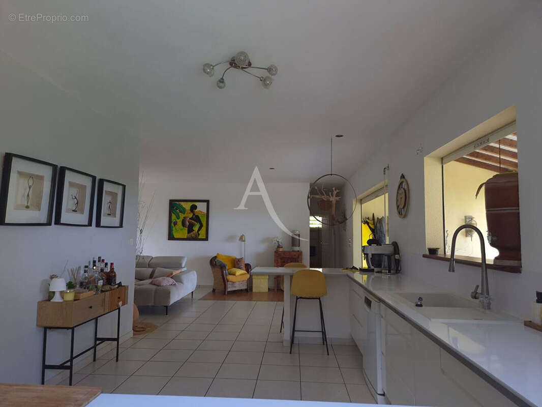 NOUVEAU: villa Trinité T5 + dépendance, carbet et piscine. - photo 4