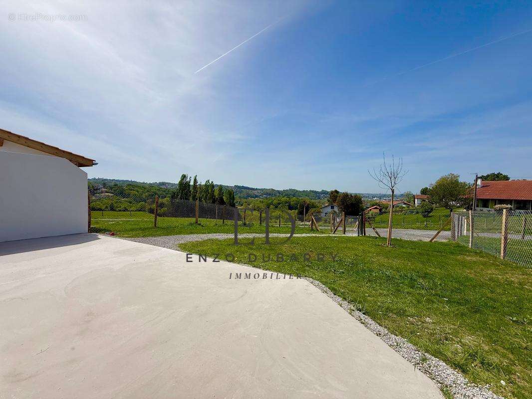 Appartement à LAHONCE
