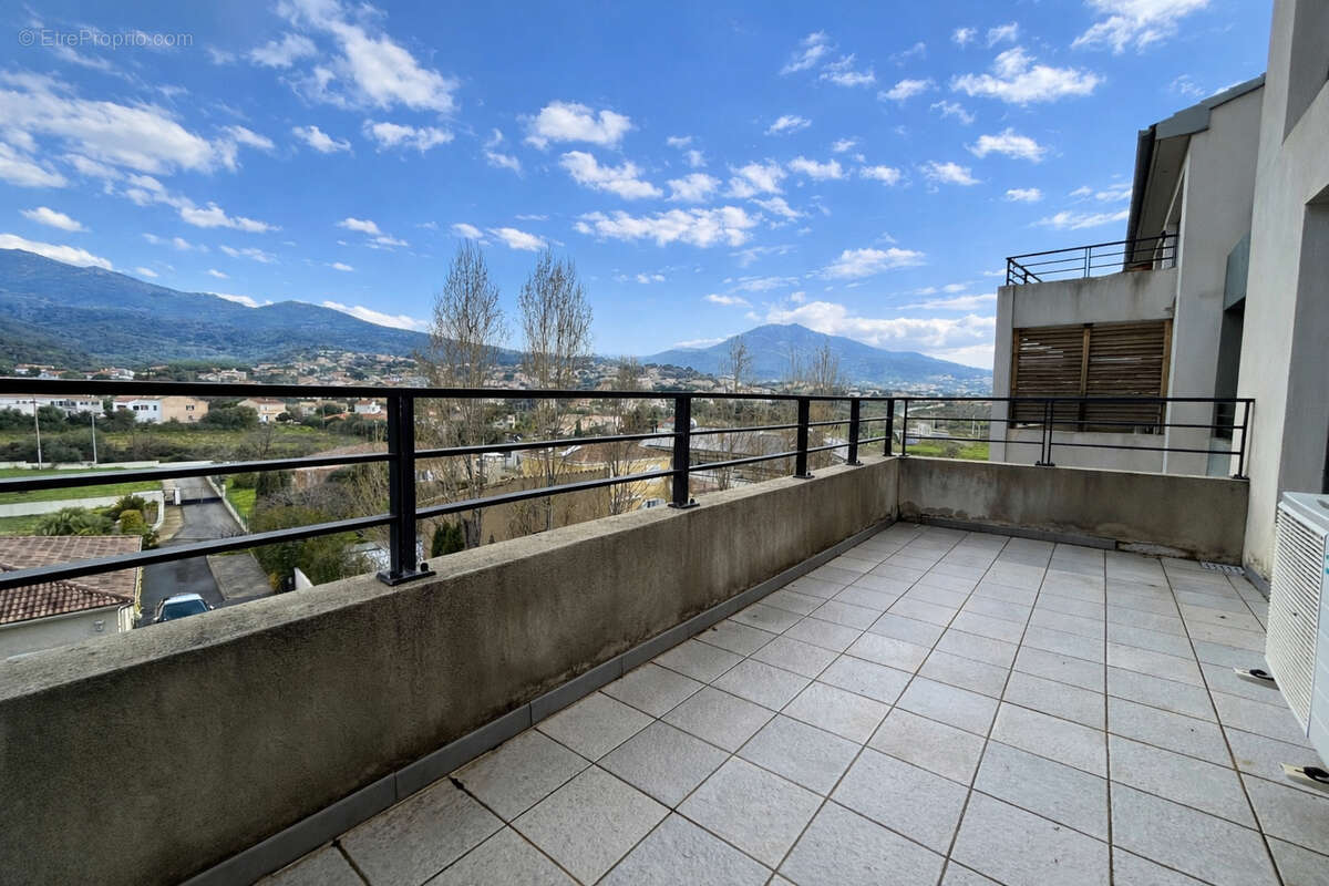 Appartement à FURIANI