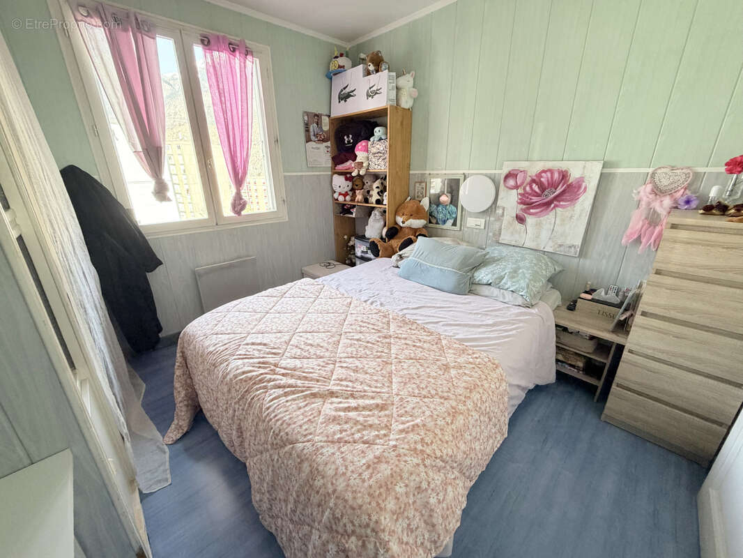 Appartement à SAINT-JEAN-DE-MAURIENNE