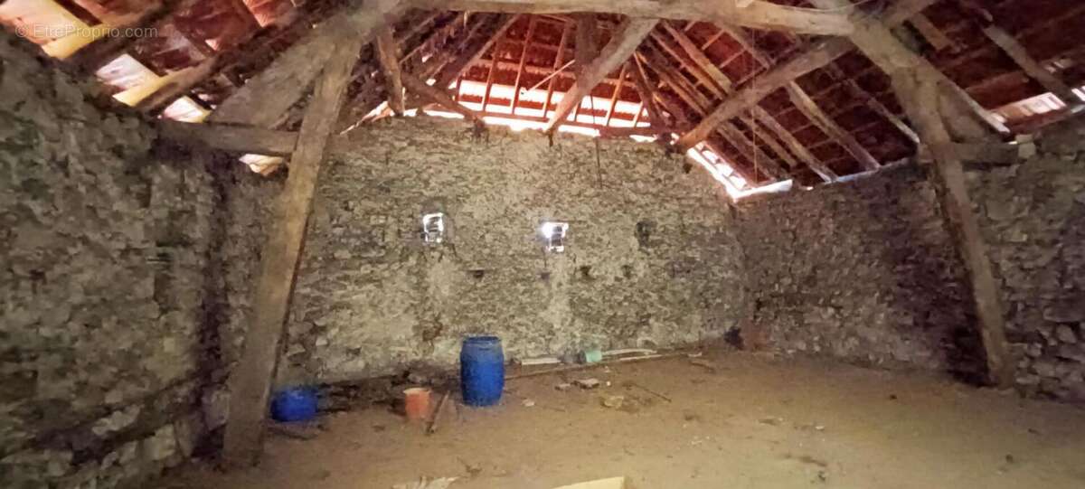 Maison de campagne avec dépendances ? Marchamp (01680) - photo 15
