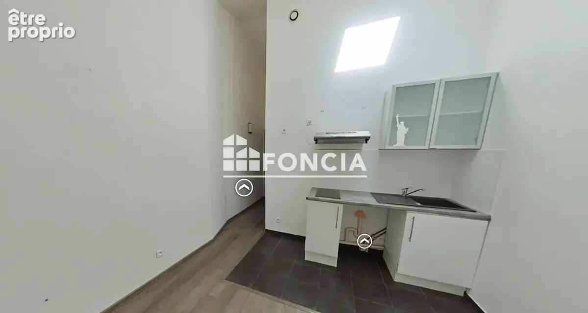 À vendre – Immeuble de rapport à La Rochelle - photo 2