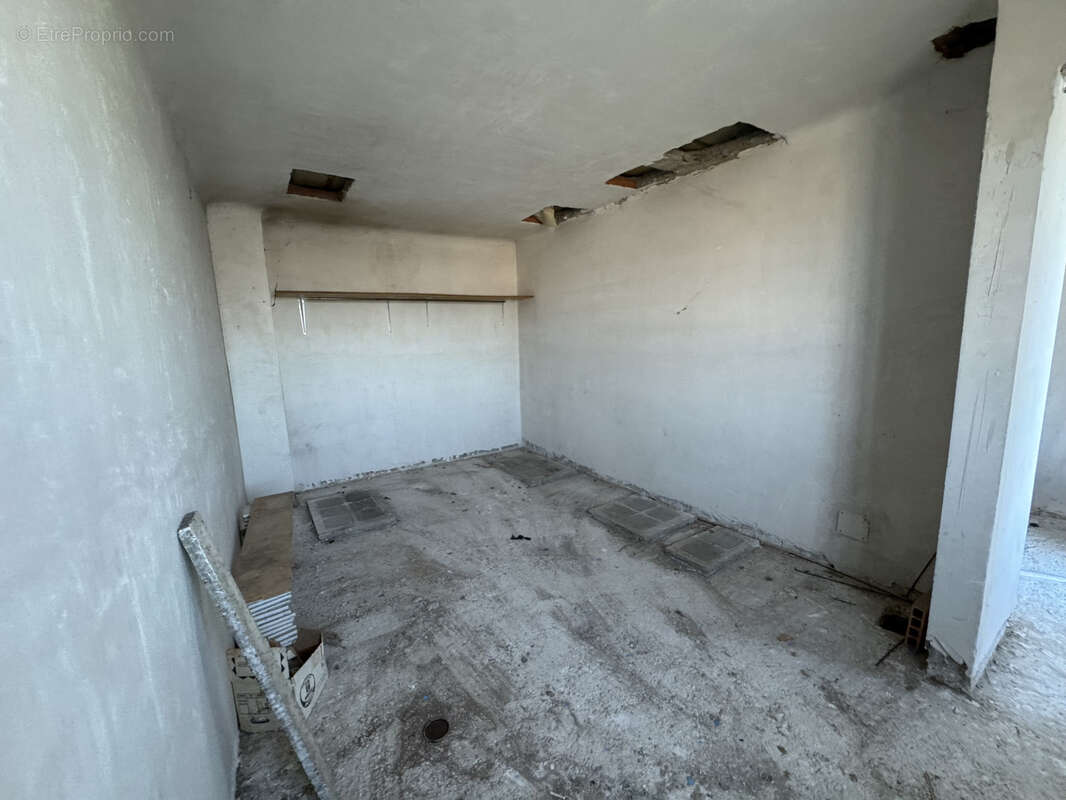 Maison à PERNES-LES-FONTAINES