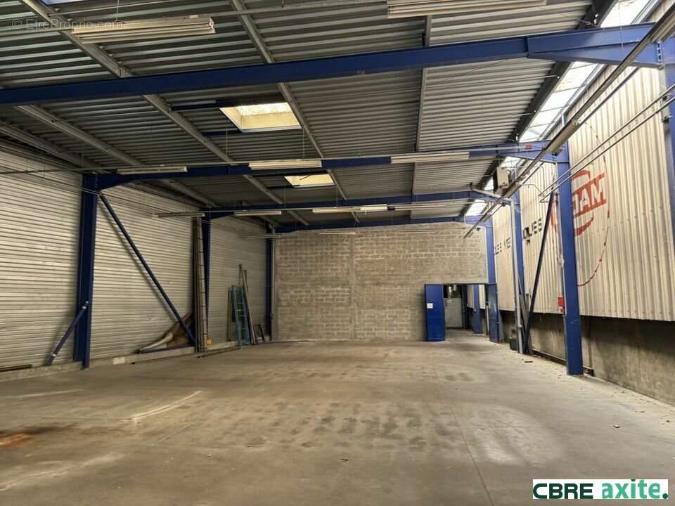 2560 m² à Echirolles  - photo 3