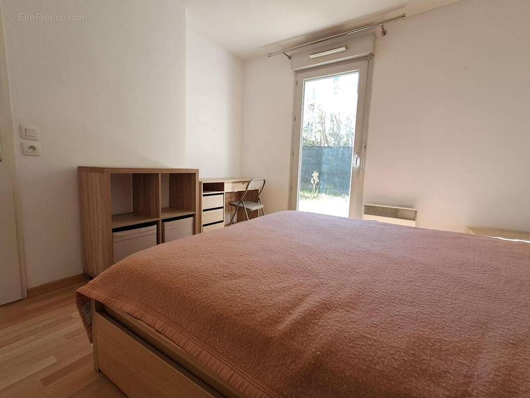 Appartement 38 m² à Decines-Charpieu  - photo 6