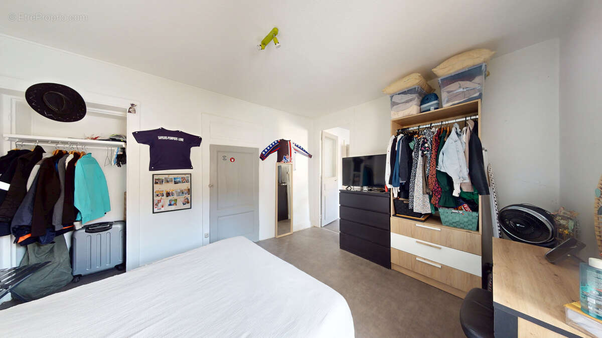 Appartement à SAINT-JUST-SAINT-RAMBERT