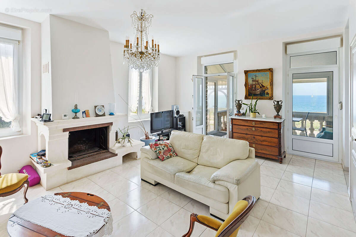 Maison à LE POULIGUEN