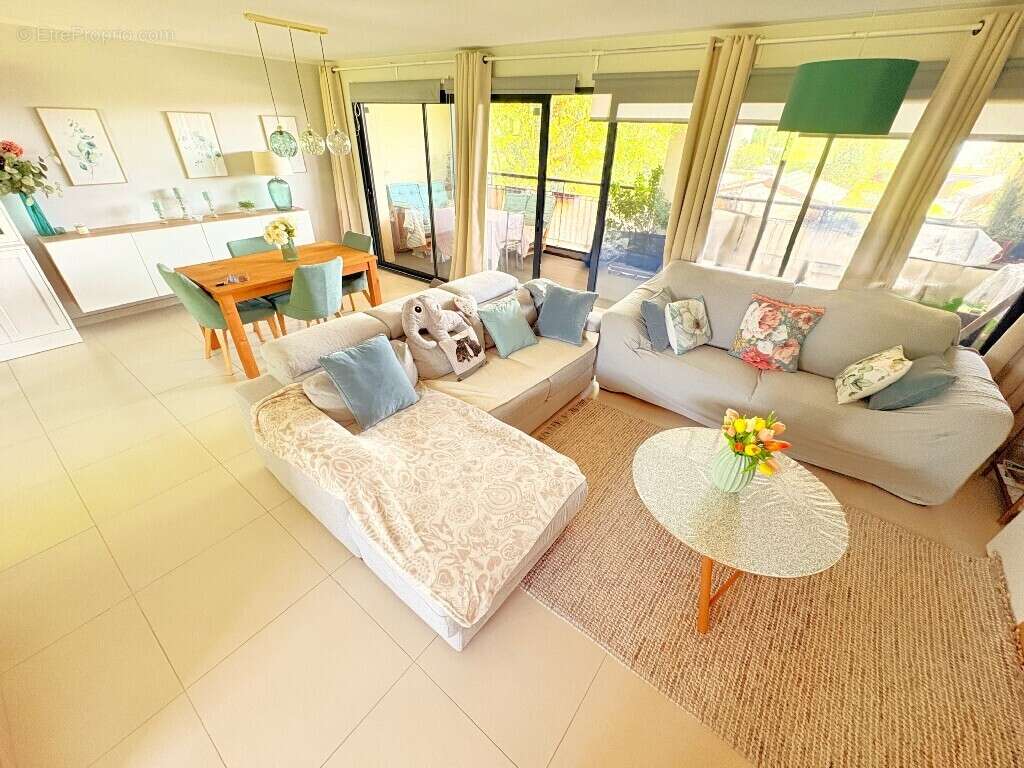 Appartement à SAINT-MARTIN-BELLEVUE