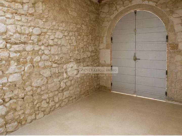 Maison de caractêre à vendre sur arles - photo 4
