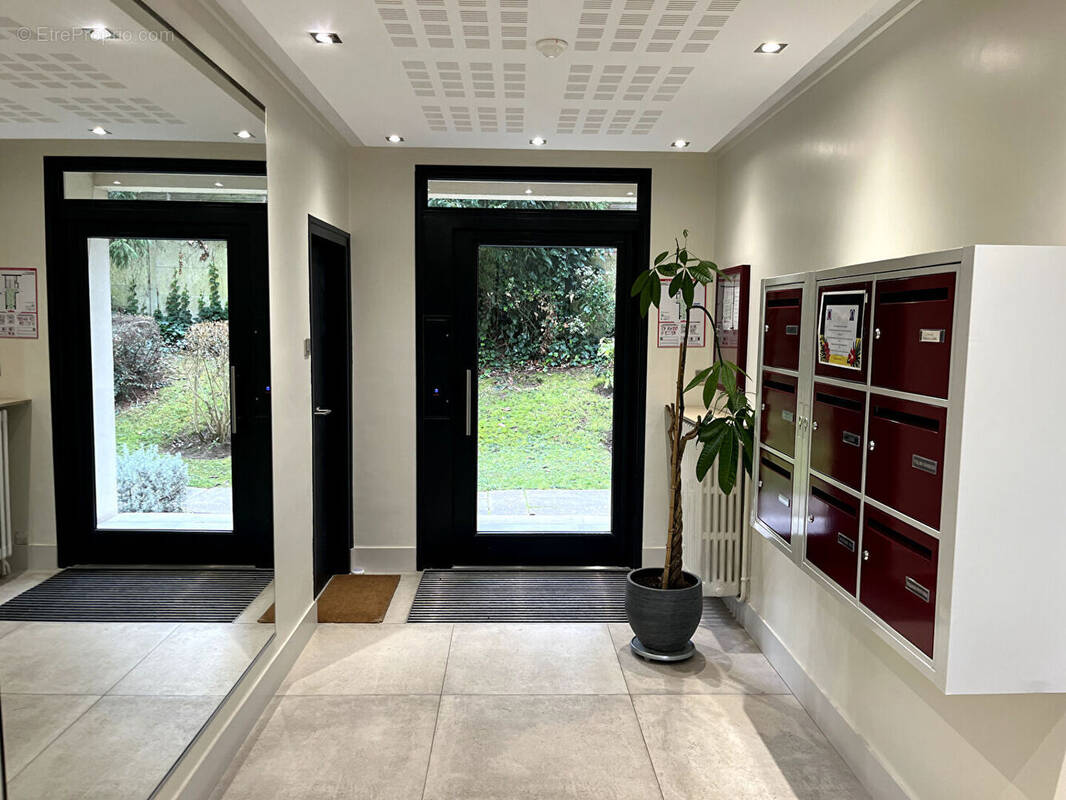 Appartement à LE PLESSIS-ROBINSON