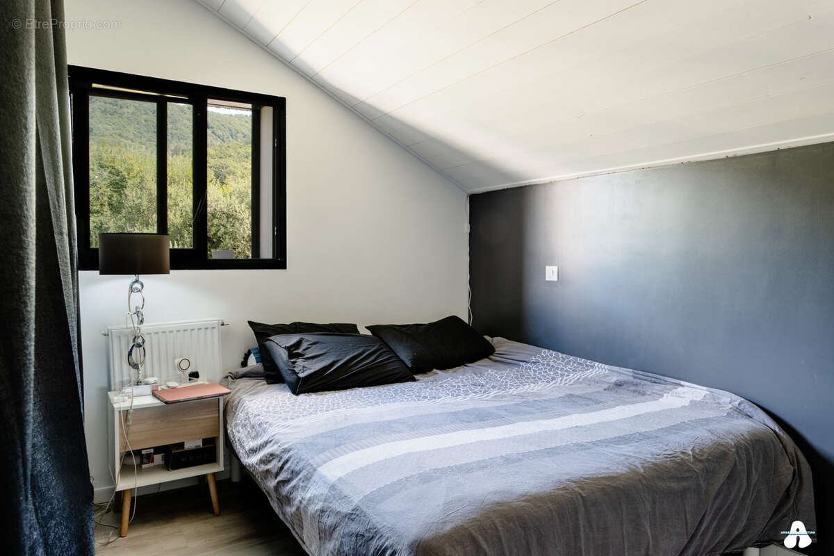 Maison à CRANVES-SALES