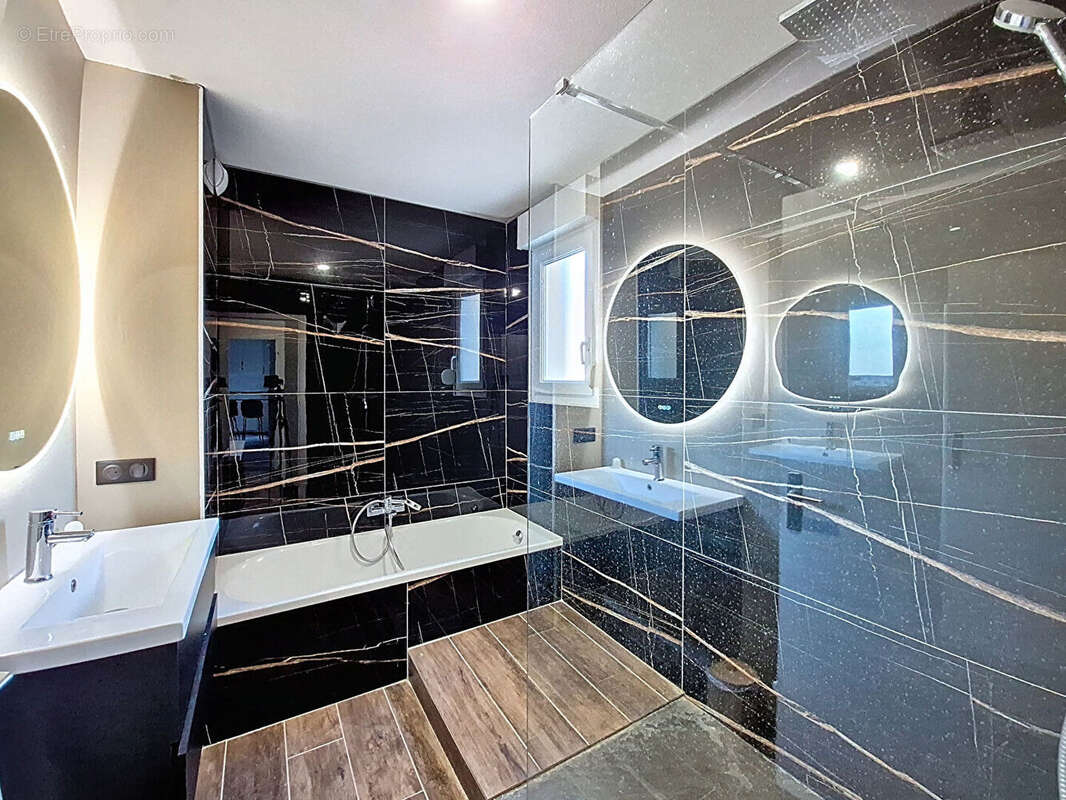 Appartement à MORNANT