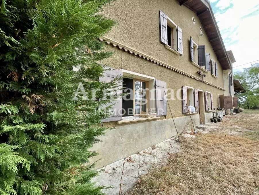 Maison à MONCRABEAU