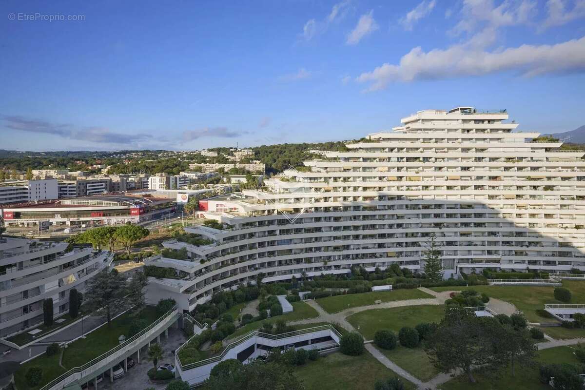 Appartement à VILLENEUVE-LOUBET