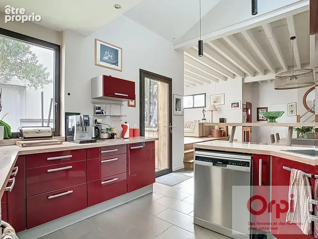 ISSY LES MOULINEAUX - Maison 7 pièces 176 m² - photo 6