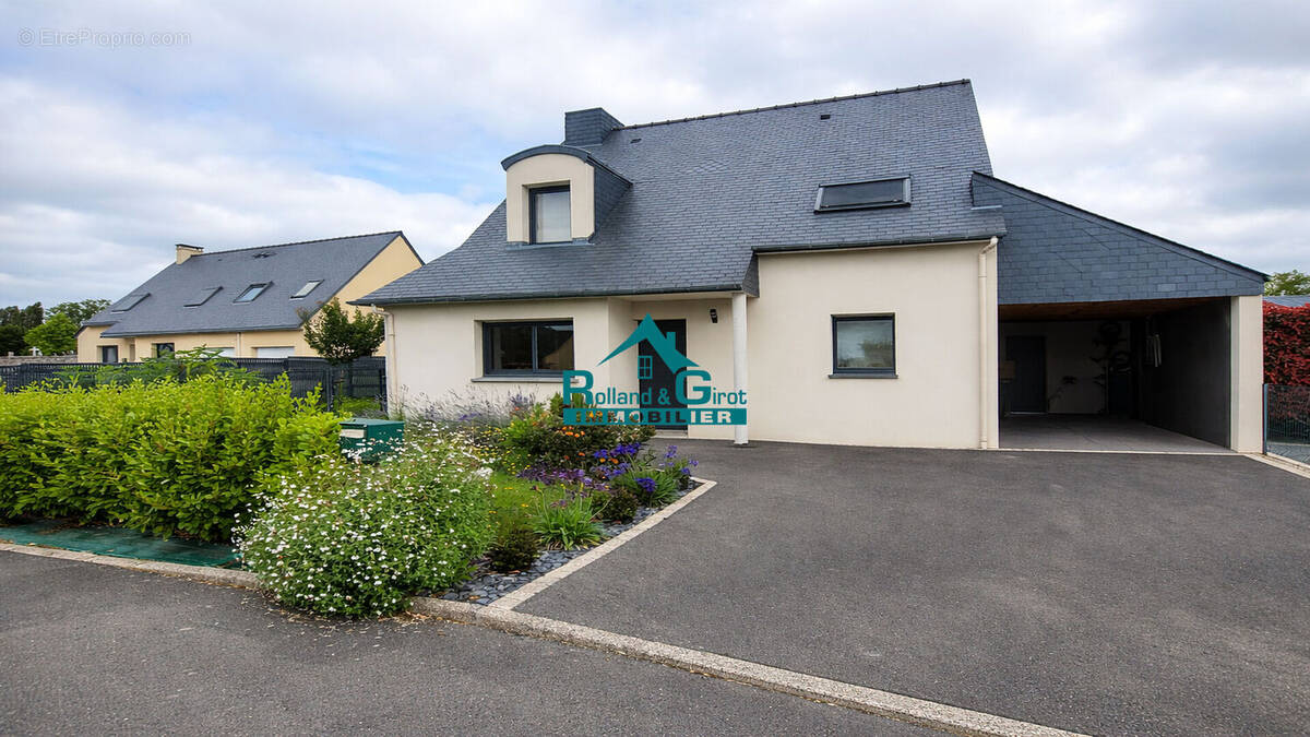 Maison à SENS-DE-BRETAGNE