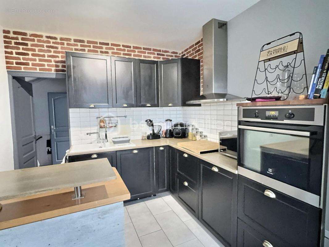 Appartement à JUZIERS