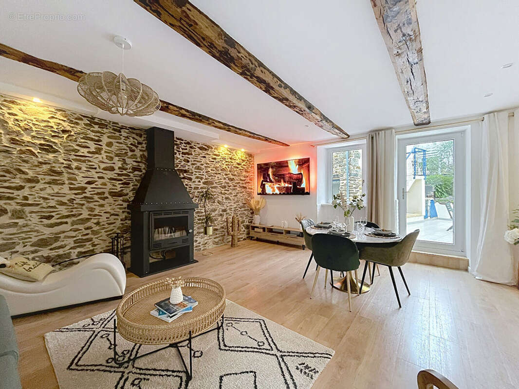 Maison à SAINT-MELOIR-DES-ONDES