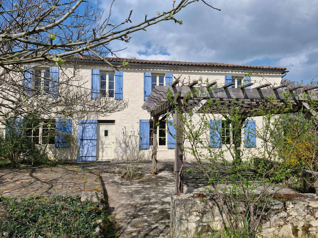 Maison à SAINTE-RADEGONDE