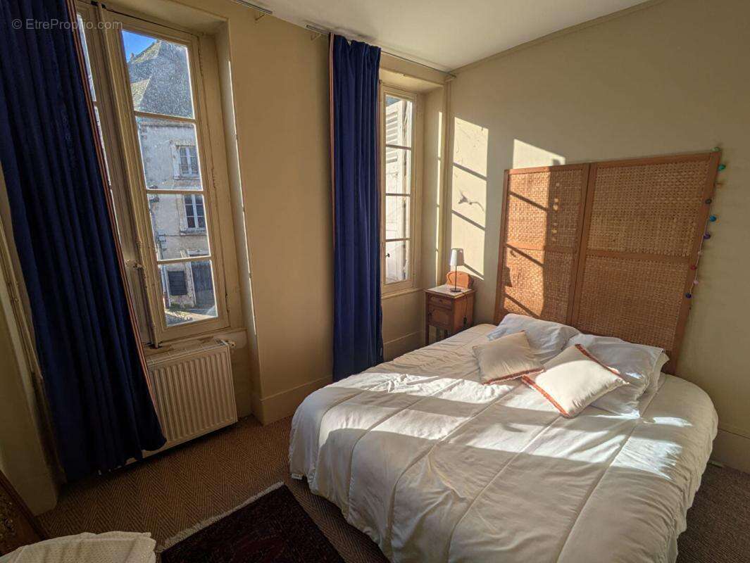 Appartement à LA CHARITE-SUR-LOIRE