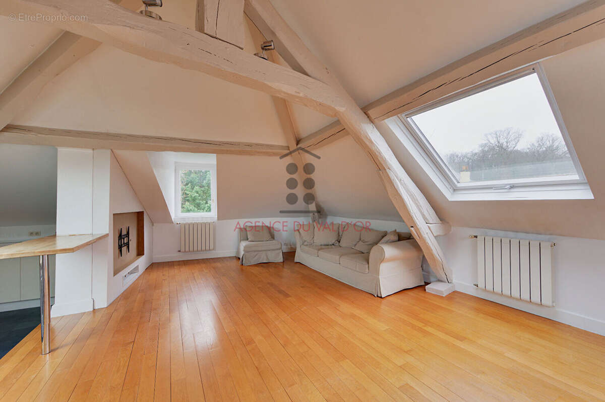 Appartement à LOUVECIENNES