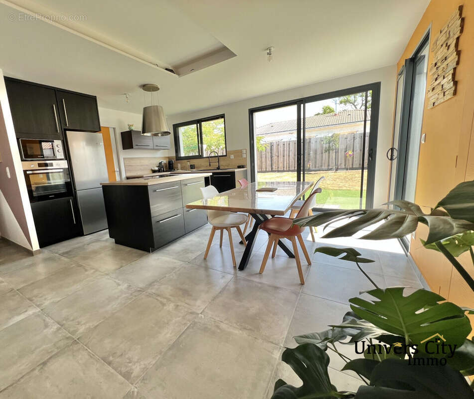 Maison 93 m² à Geneston  - photo 2