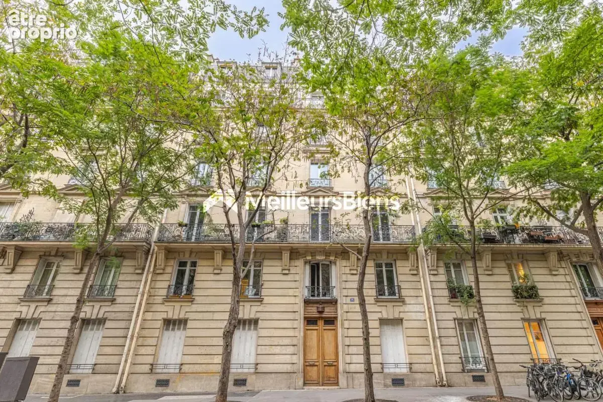 Paris 4è : Arsenal : Appartement haussmannien, 2 pièces de 54 m², parquet, moulures, cheminée et balcon - photo 15
