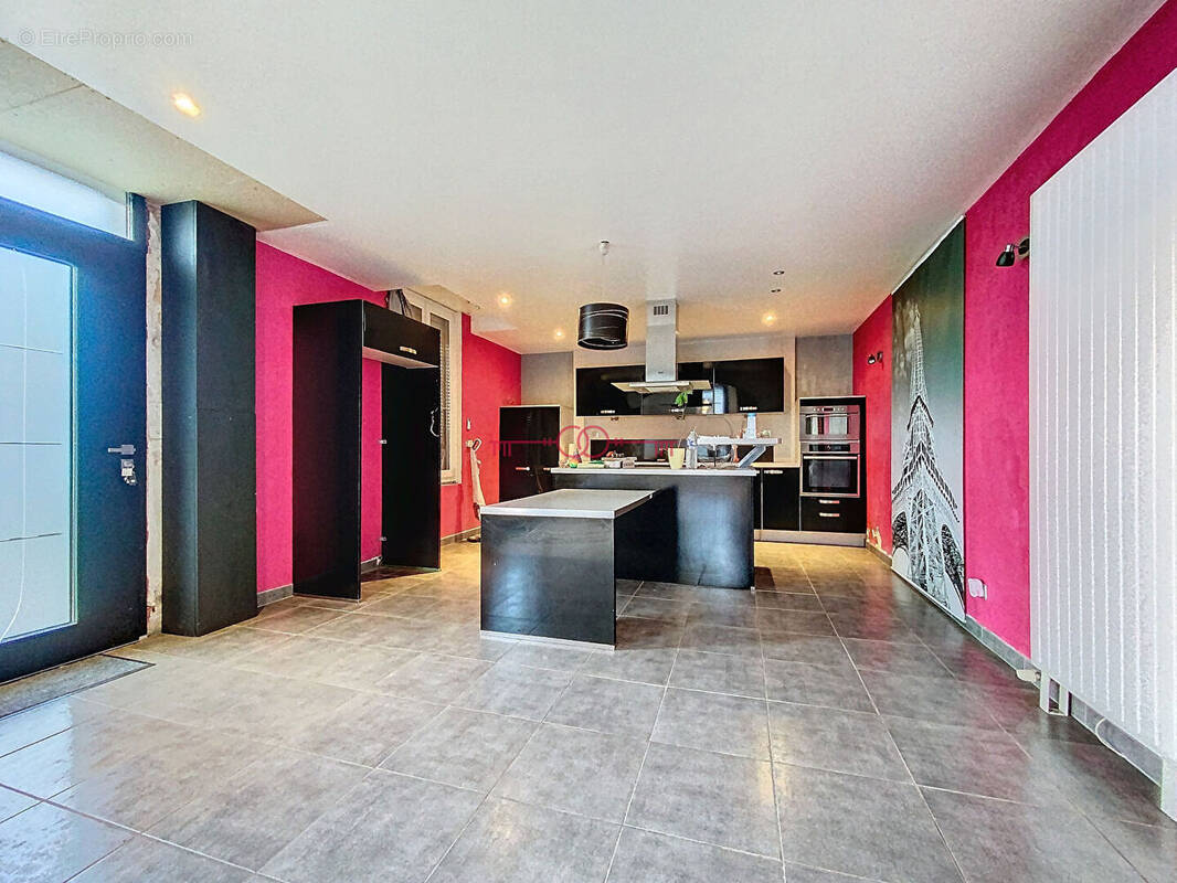 Maison à SAINTE-MENEHOULD