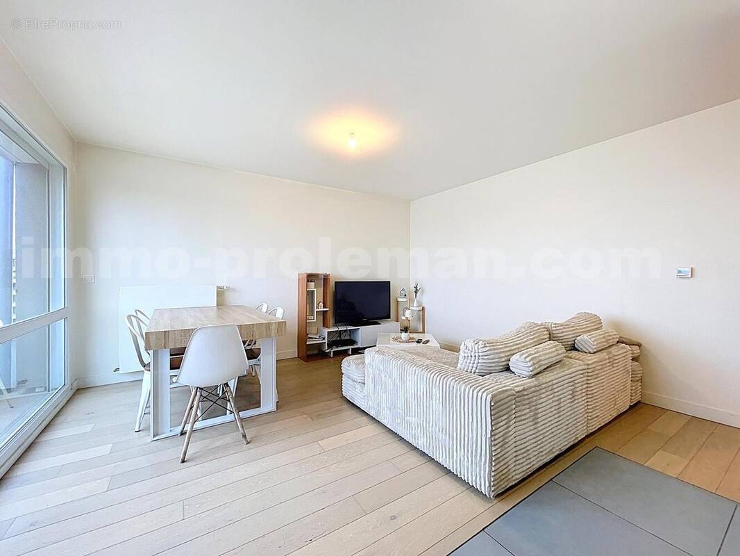 Appartement_T3_Annemasse_Genève_Ceva_tramway_Suisse_investissement_hyper_centre_Séjour_ - Appartement à ANNEMASSE