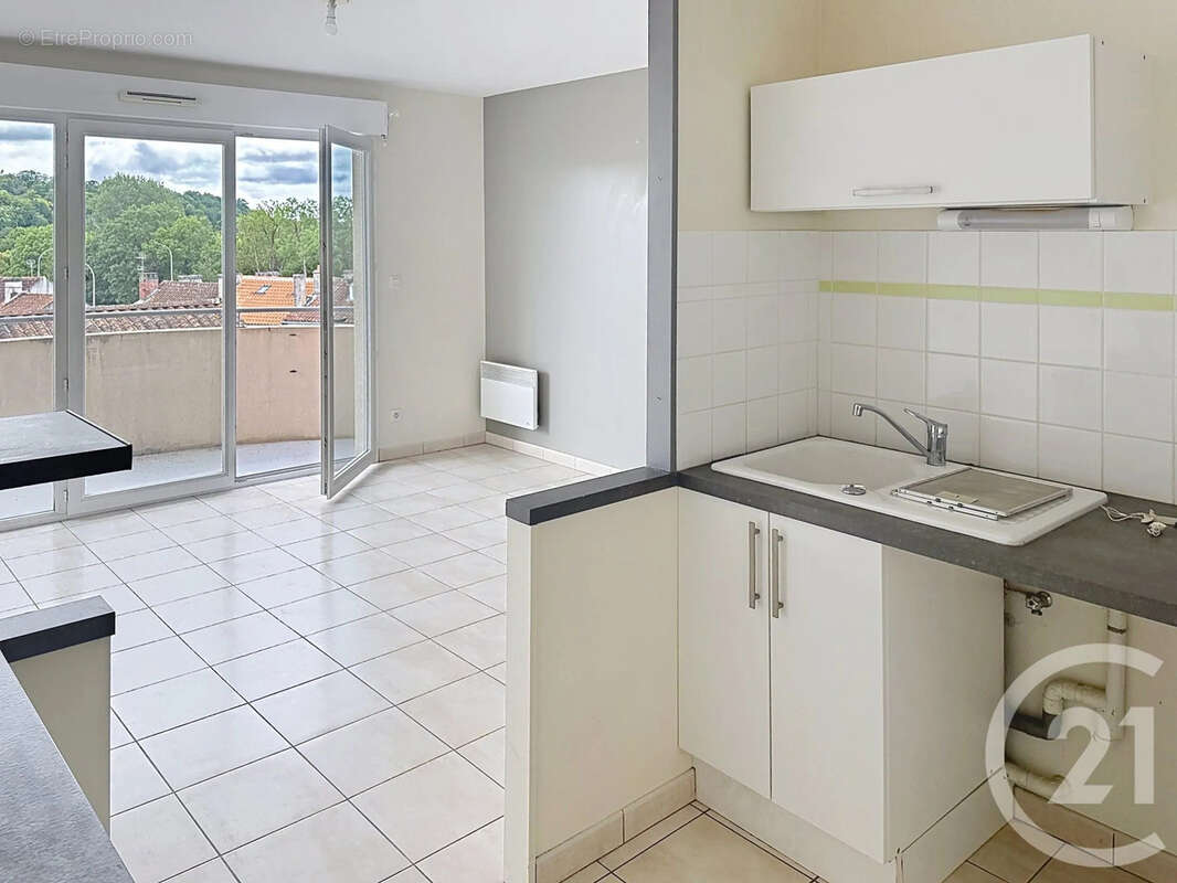 Appartement 56 m² à Angouleme  - photo 5