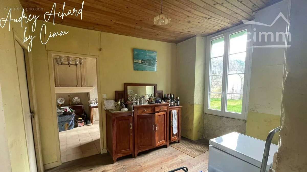 Maison à SAINT-GENIS-DE-SAINTONGE