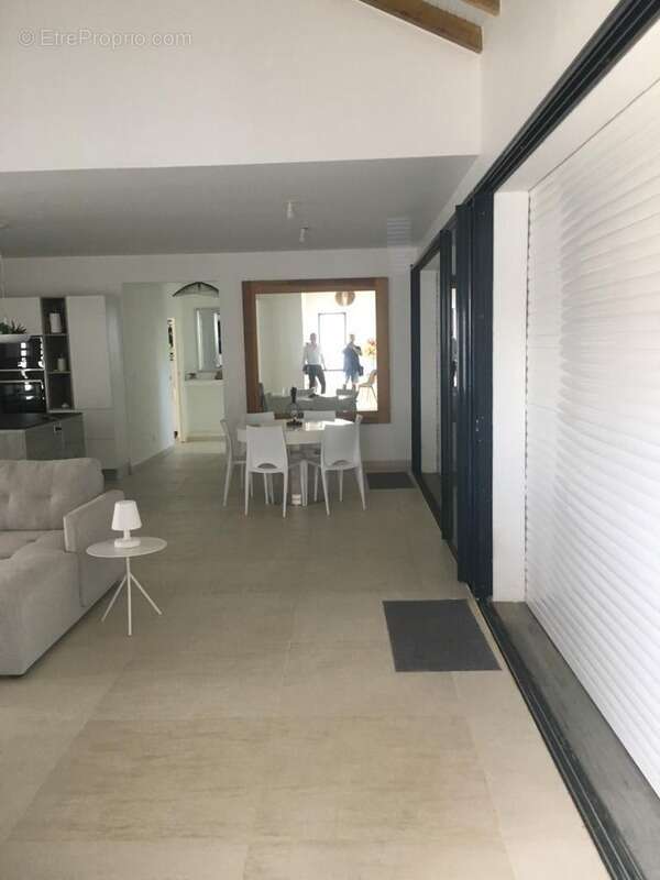 Maison à PETIT-BOURG