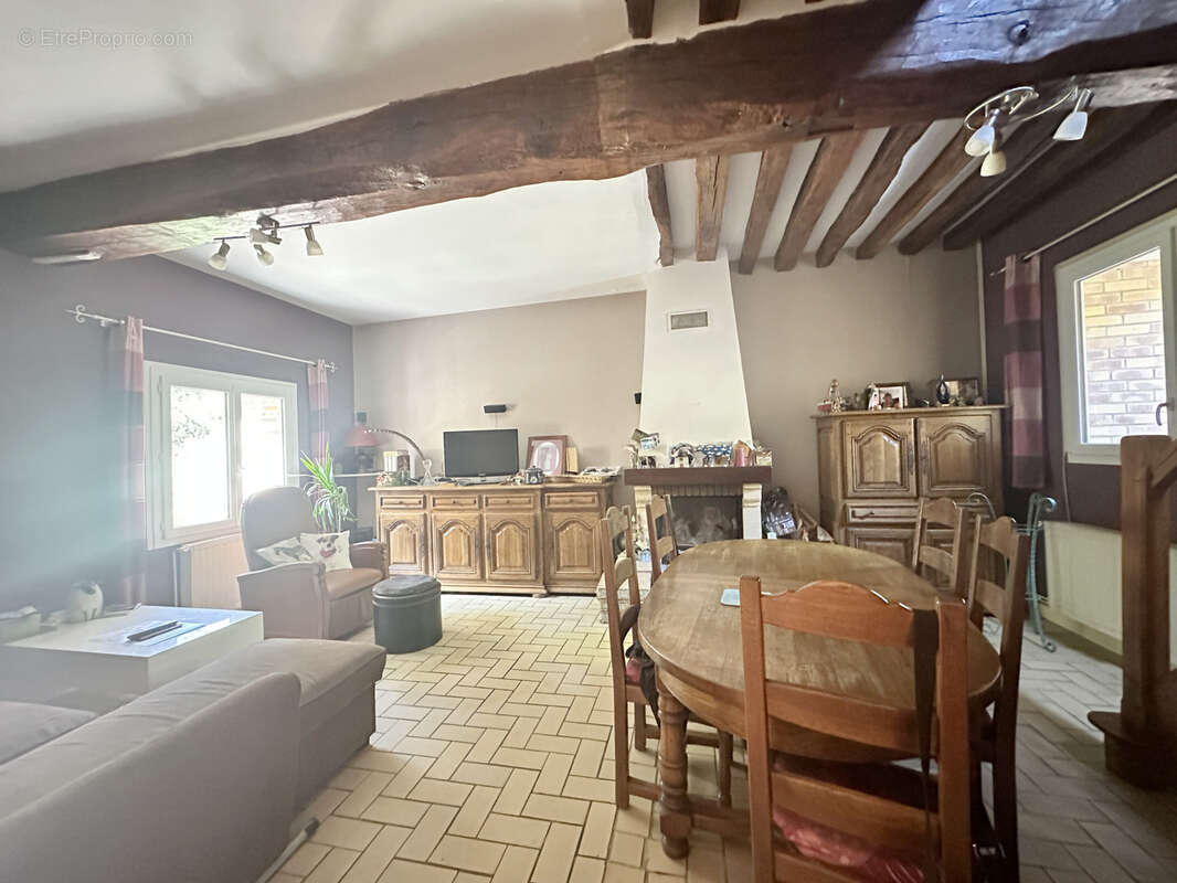 Maison à CHAUMONT-EN-VEXIN