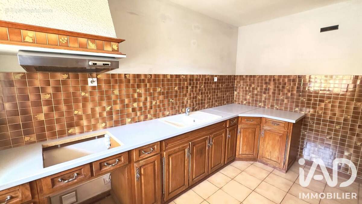 Photo 8 - Maison à SOLLIES-TOUCAS