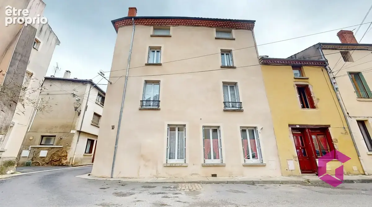 Maison à SAINT-GERMAIN-LEMBRON