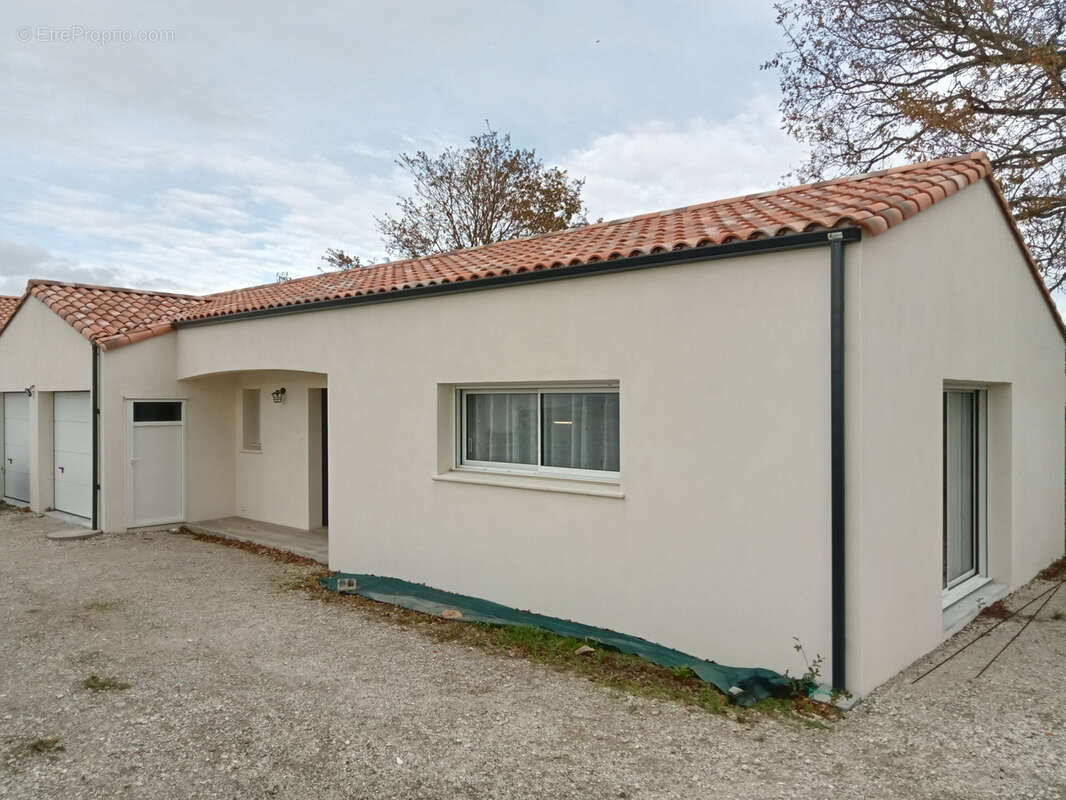 Maison à LA CHAPELLE-HERMIER