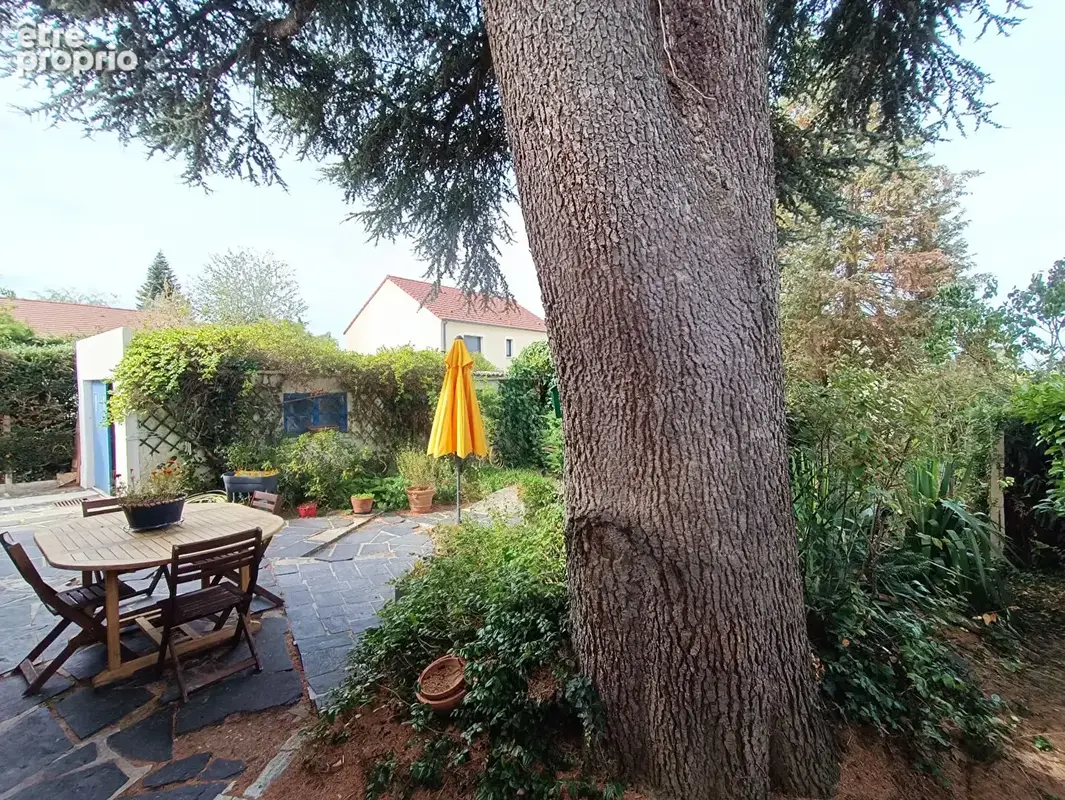 Maison de plain-pied 5 pièces, 99 m²,  4 chambres, terrain de 561 m²  FONTENAY LE FLEURY - photo 9