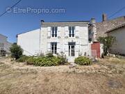 Maison à SAINT-FORT-SUR-GIRONDE