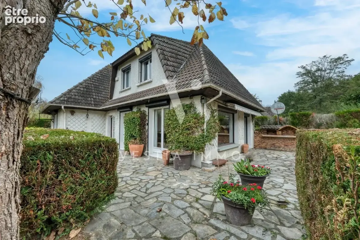 EST ST-ARNOULT-EN-Y - Maison à rénover 137 m² 5 CH -Terrain 1 032 m² proche DPE D - photo 1